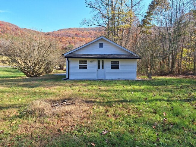 Foto del edificio - Country living at its best in Harriman