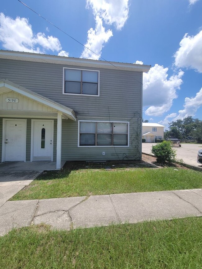 Building Photo - 5198 Danieli Dr N