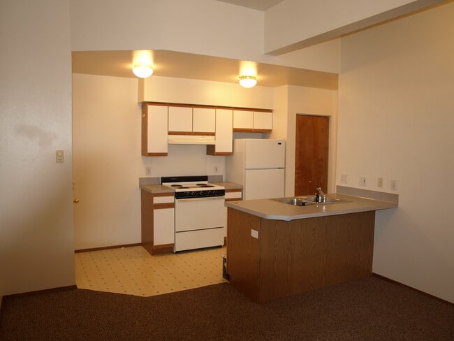 Kitchen - 418 Judson St