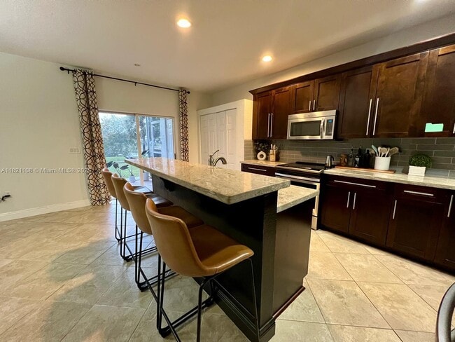 Foto del edificio - 2214 SE 23rd Ave