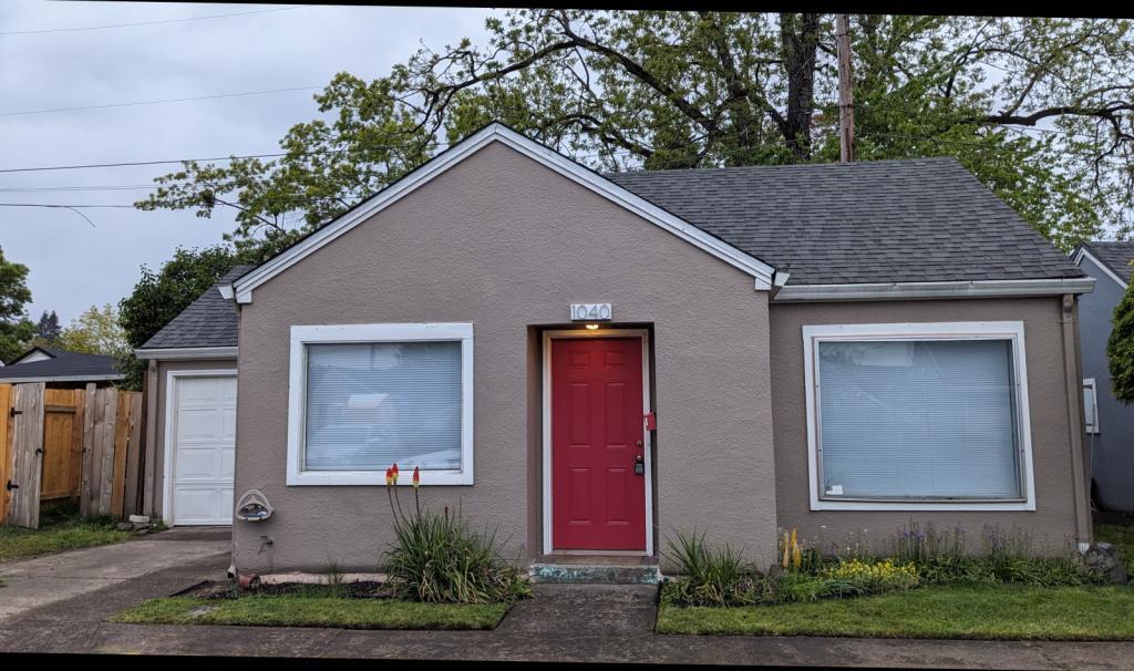 Primary Photo - 1040 Howard St SE