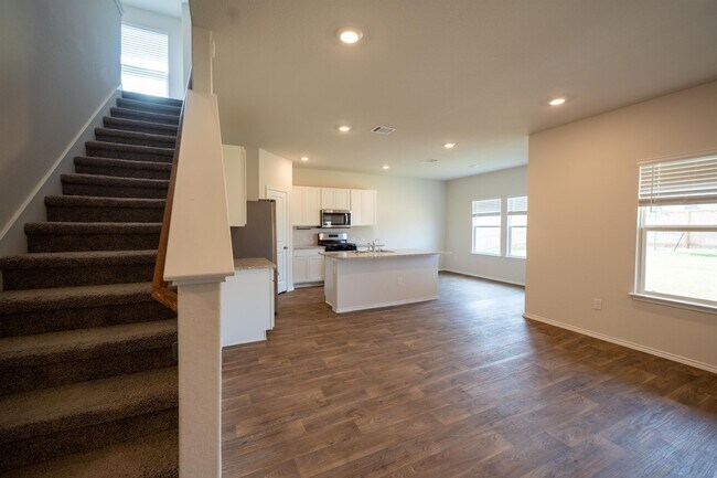 Building Photo - 4011 Basil Mdw