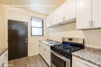 Building Photo - 1129 Washington St
