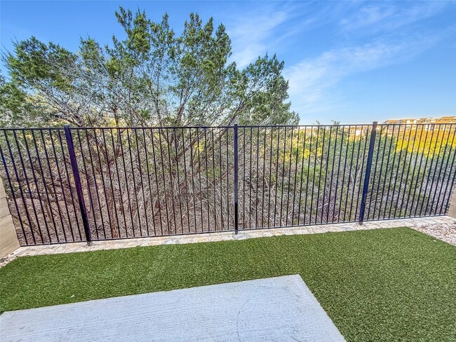 Foto del edificio - 5609 Mobeetie Lp