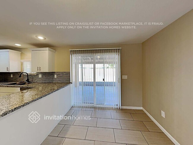 Foto del edificio - 14214 N 37th Pl
