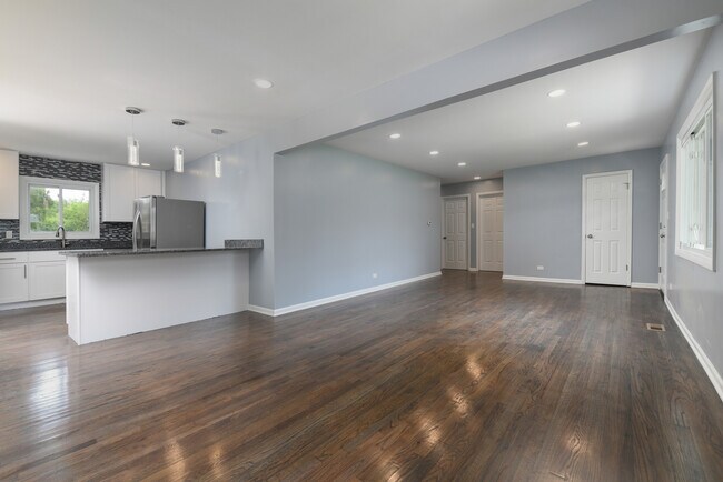 Foto del edificio - 755 Alhambra Ln