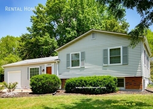 3-bedroom split level #9301 - 3-bedroom split level  #9301