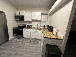 Building Photo - 8210 N Klondyke St