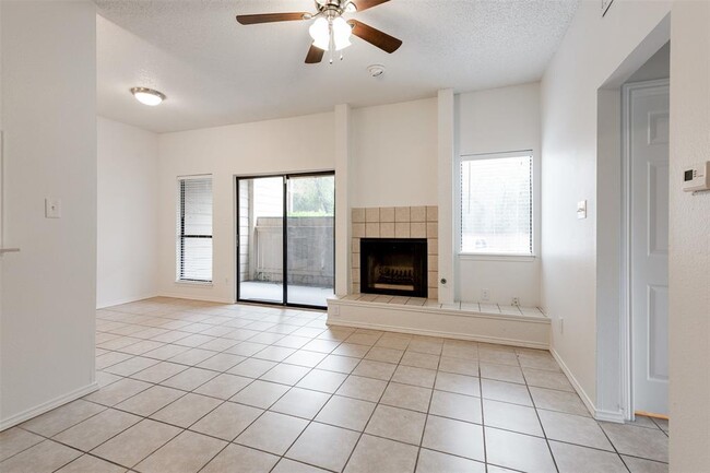 Building Photo - 9100 Mountain Ridge Dr