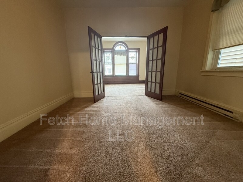 Foto principal - 107-109 East Main Street - 2