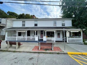 Building Photo - 131 Main St