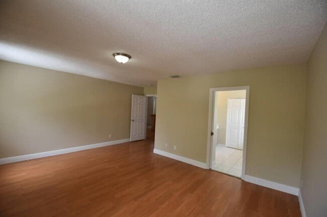 Building Photo - 13440 SW 24th St