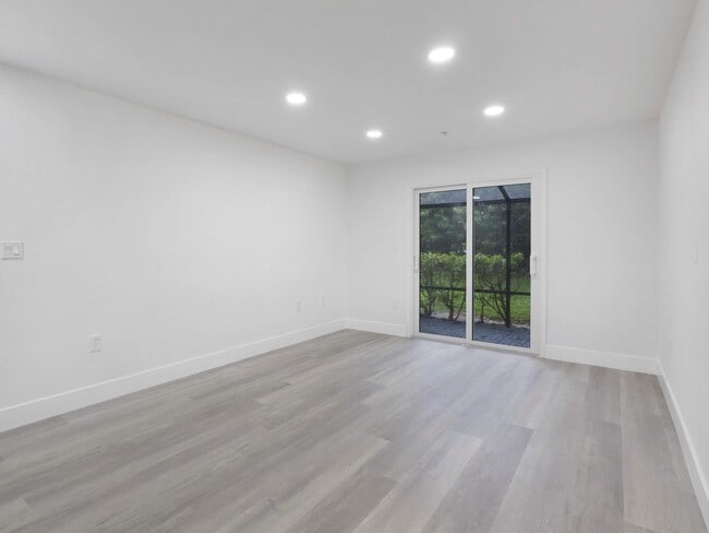 Foto del edificio - 2301 N Congress Ave