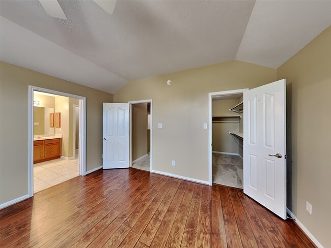 Building Photo - 12027 Bunny Ln