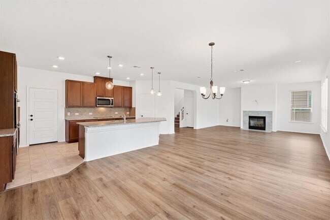 Foto del edificio - 210 McGinnis Trl