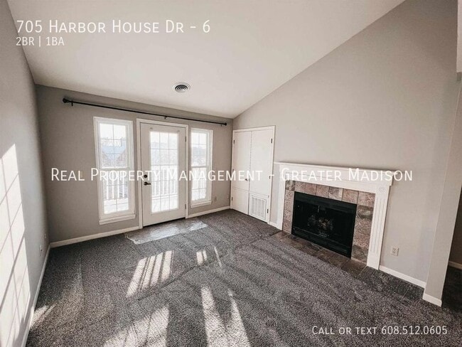 Building Photo - 705 Harbor House Dr