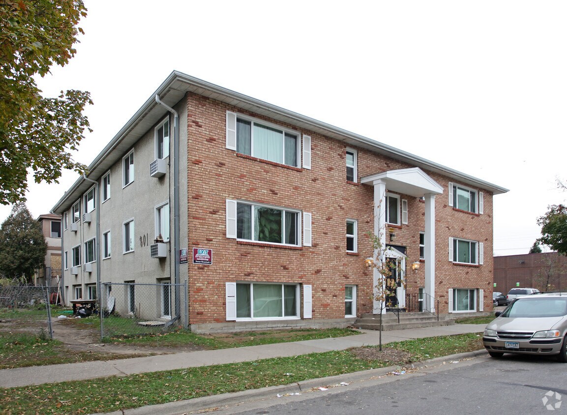 Foto principal - Aldrich Apartments | Near I-94 & Theodore ...