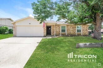 Building Photo - 828 W Embercrest Dr
