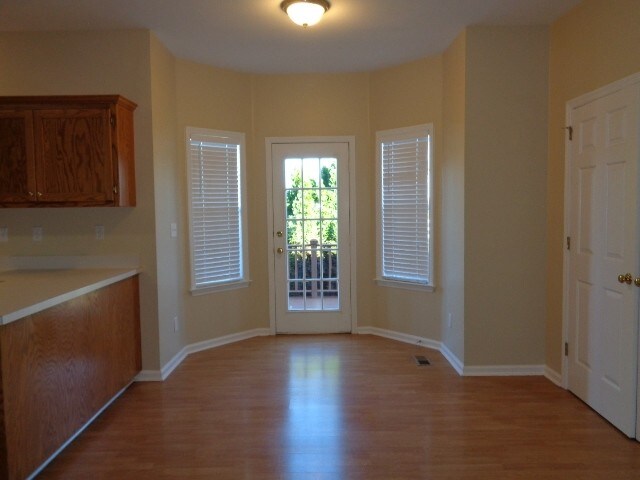 Foto del edificio - 2702 Camden Ct