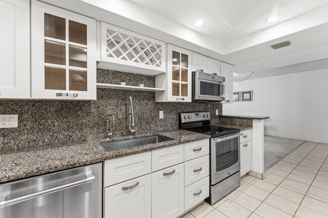 Foto del edificio - 3450 S Ocean Blvd