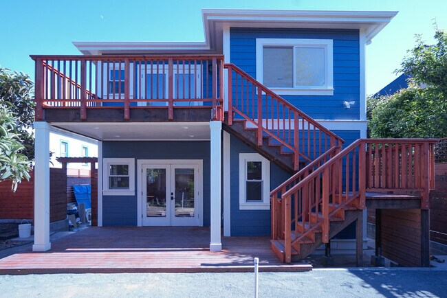 Building Photo - 1222 59th St