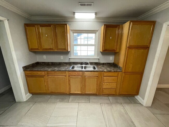 Foto del edificio - Welcome to your new haven – a delightful 2...