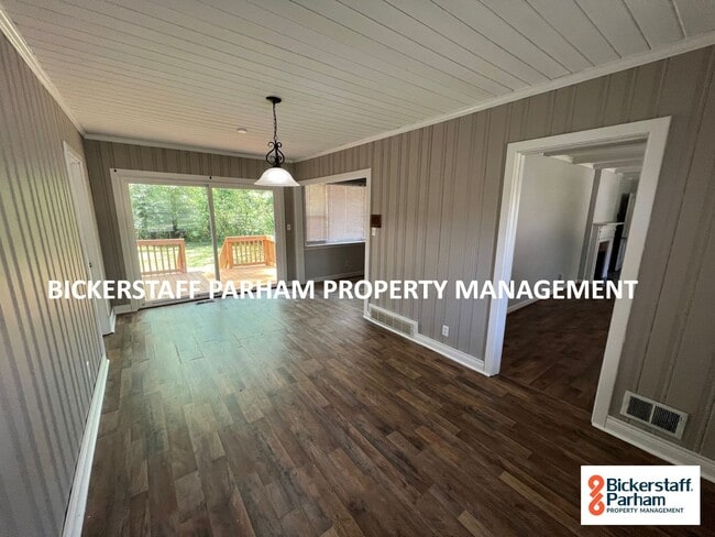 Building Photo - Cozy Brick Home Located Off Warm Springs R...