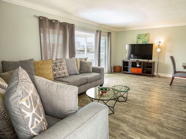 Foto del edificio - 185 Brightwater Dr