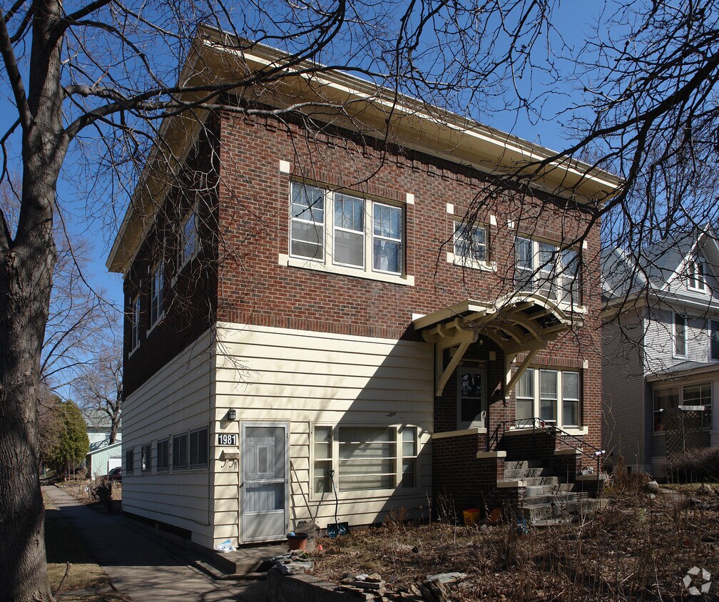 1979 Ashland Ave, Saint Paul, MN 55104 Apartments in Saint Paul, MN