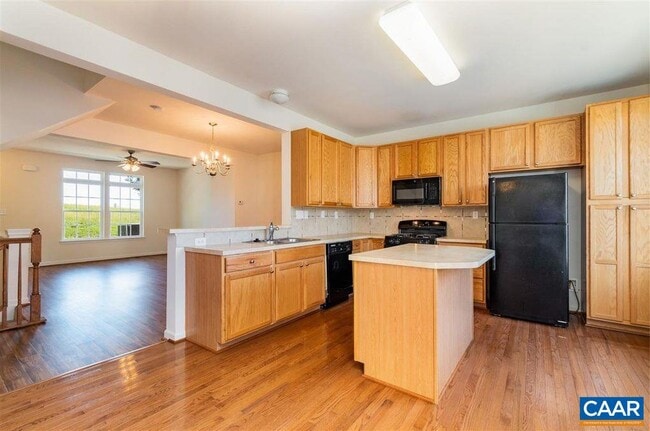 Building Photo - 2138 Lockwood Dr