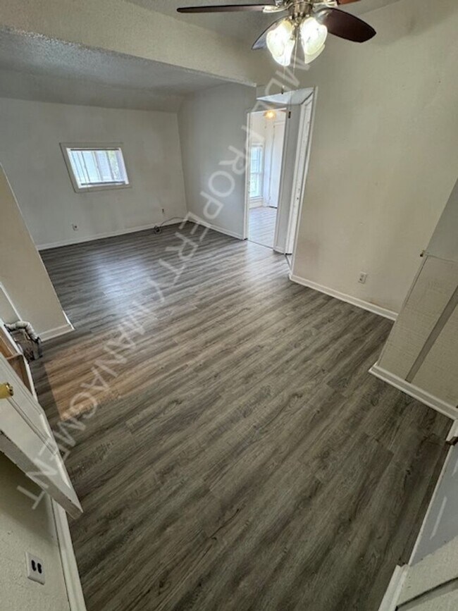Foto del edificio - 511 S Monroe St