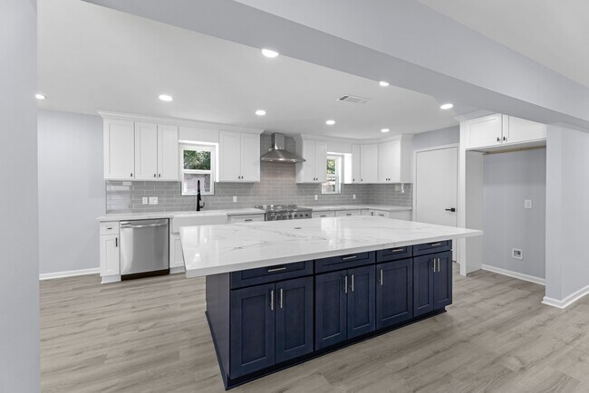 Building Photo - 11402 Ash Creek Dr