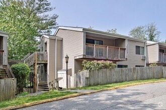 Building Photo - 28 Hillside Terrace