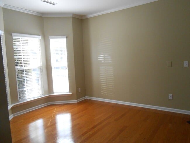 Building Photo - 3304 Archdale Dr