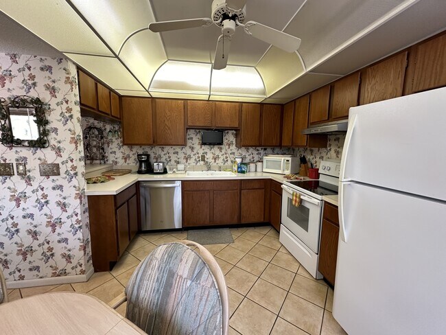 Foto del edificio - 1647 Brookhouse Ct