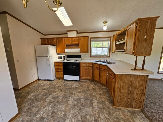 Building Photo - 4 Irene Ave