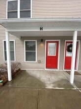 Building Photo - 75 Sumner Ln