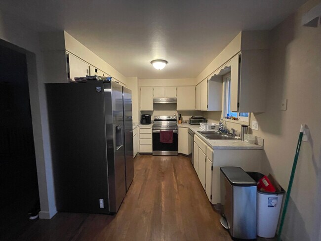 Foto del edificio - 4718 N Campbell Rd
