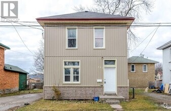 Building Photo - 157 Rutherford Ave