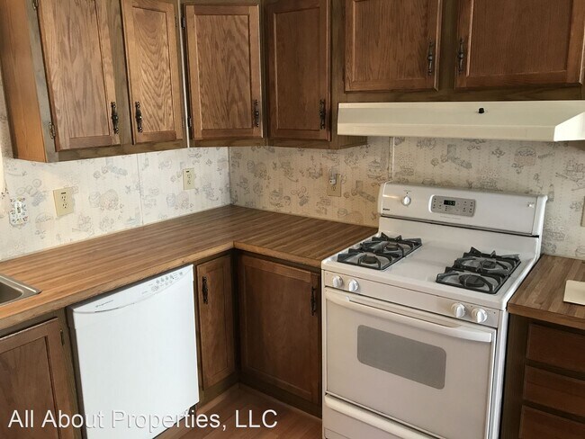 Building Photo - 3 br, 2 bath House - 802 1/2 Main Street