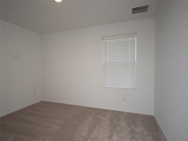 Foto del edificio - 204 Burt Rainey Ln