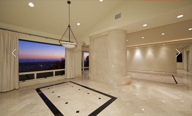 Building Photo - 7125 Obelisco Cir