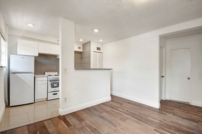 Foto del edificio - 542 NW 8th St