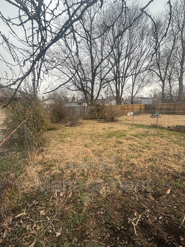 Foto del edificio - 1423 Lillian Ave