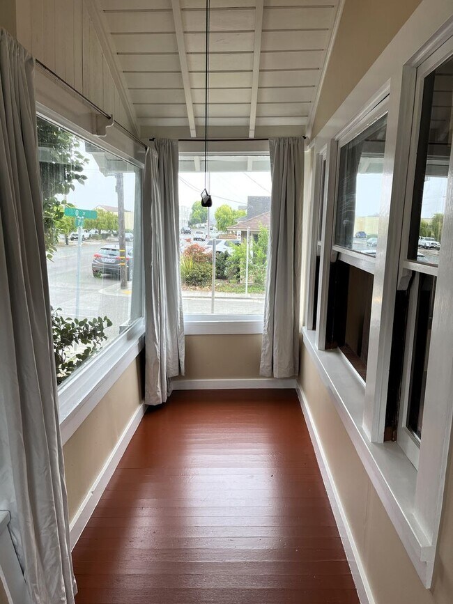 Foto del edificio - Pet-Friendly Centrally Located Fortuna Home Just Off Main Street!