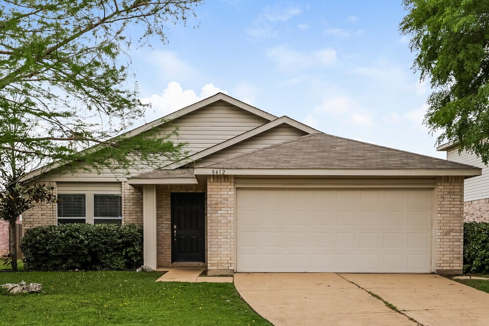 Foto principal - 8412 Seven Oaks Ln
