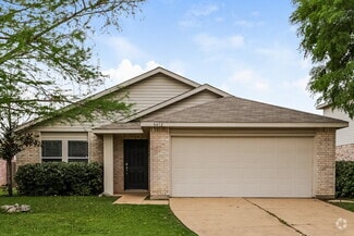 Building Photo - 8412 Seven Oaks Ln