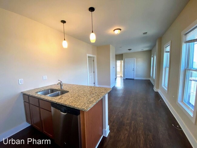 Building Photo - 1224 Plainfield Ave NE