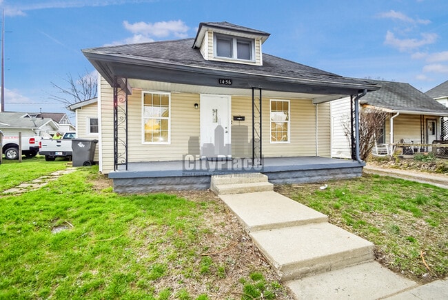 Photo - 1456 Kappes St House