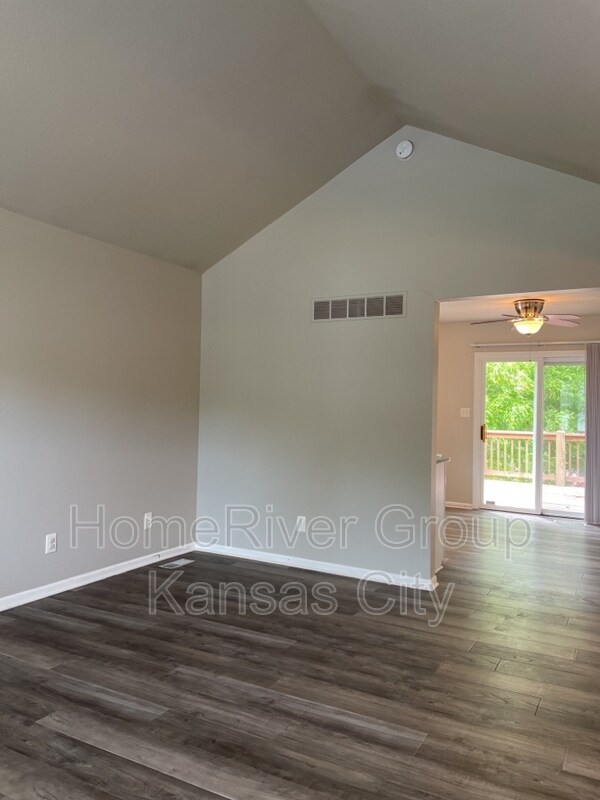 Foto del edificio - 418 N Prairie St